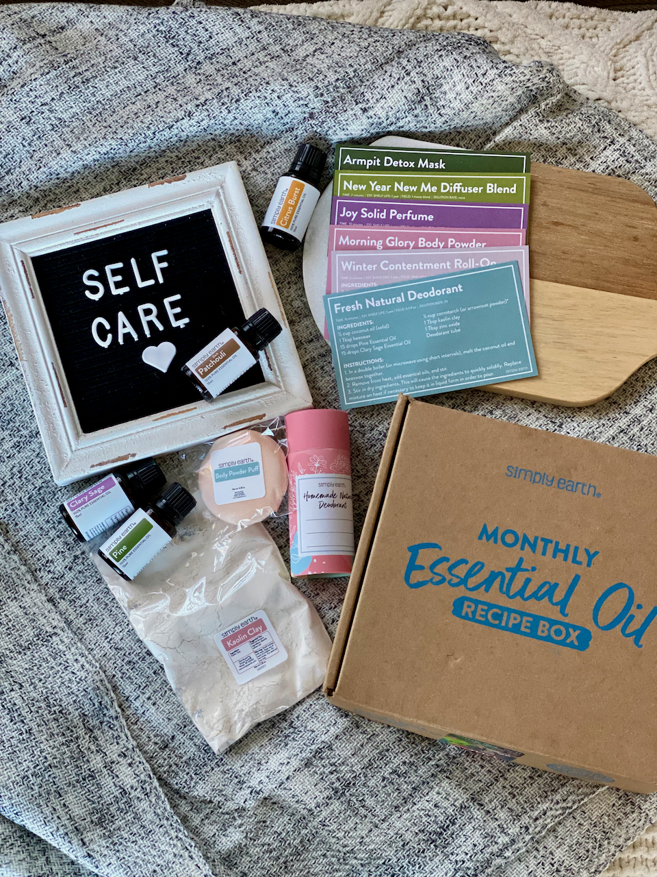 Simply Earth January Box - I do deClaire