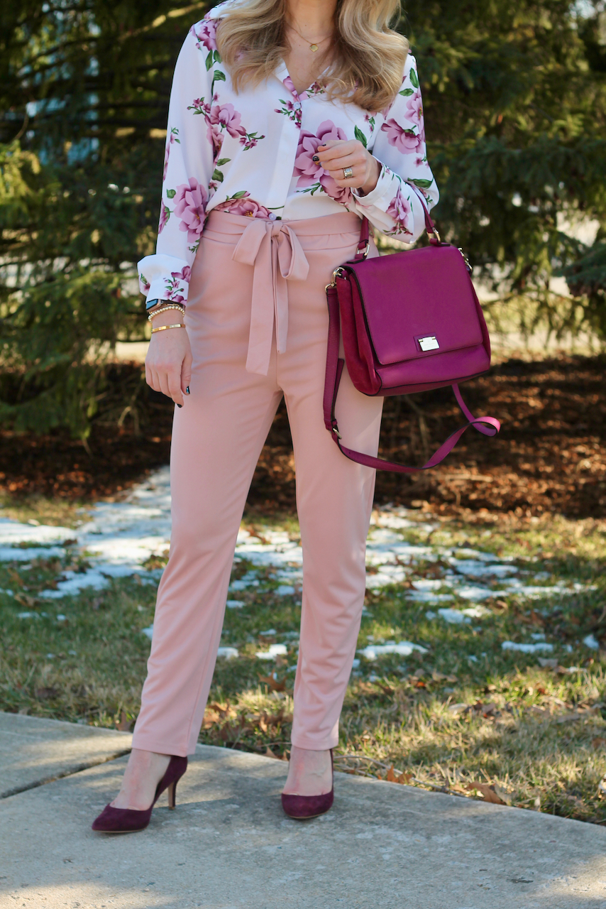 PINK FLORAL PANTS  Everyday outfits, Floral pants, Accessorizing outfits