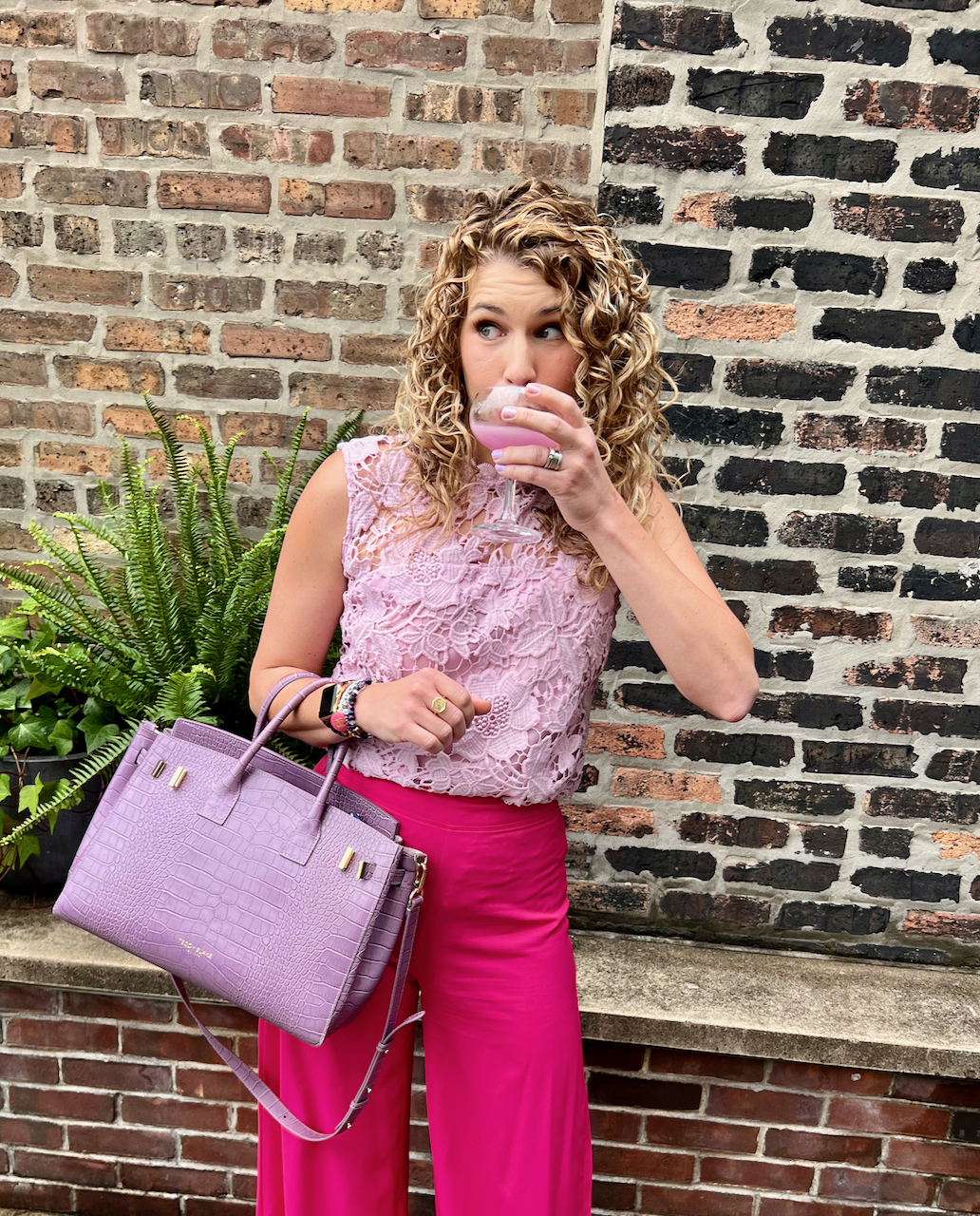 How to Wear Bright Pink Pants & Confident Twosday Linkup - I do